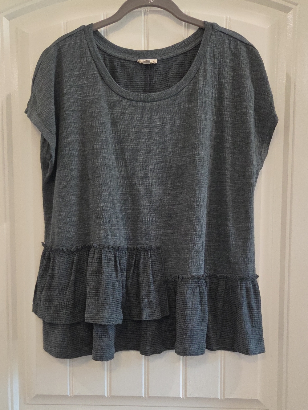 Hem & Thread Slate Gray Waffle-Knit Ruffle-Hem Tunic